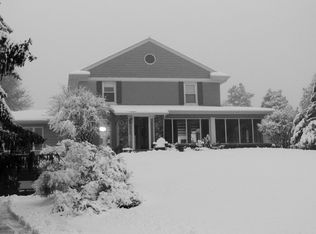 6100 Upper Straits Blvd, West Bloomfield, MI