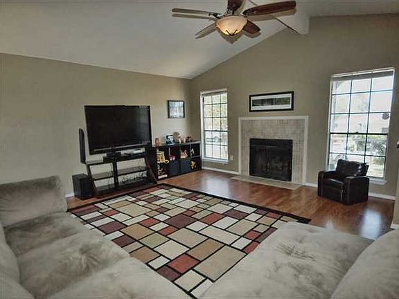 5th image of 12203 Shropshire Blvd