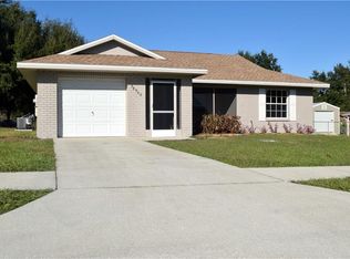 38940 Carr Dr, Zephyrhills, FL 33540