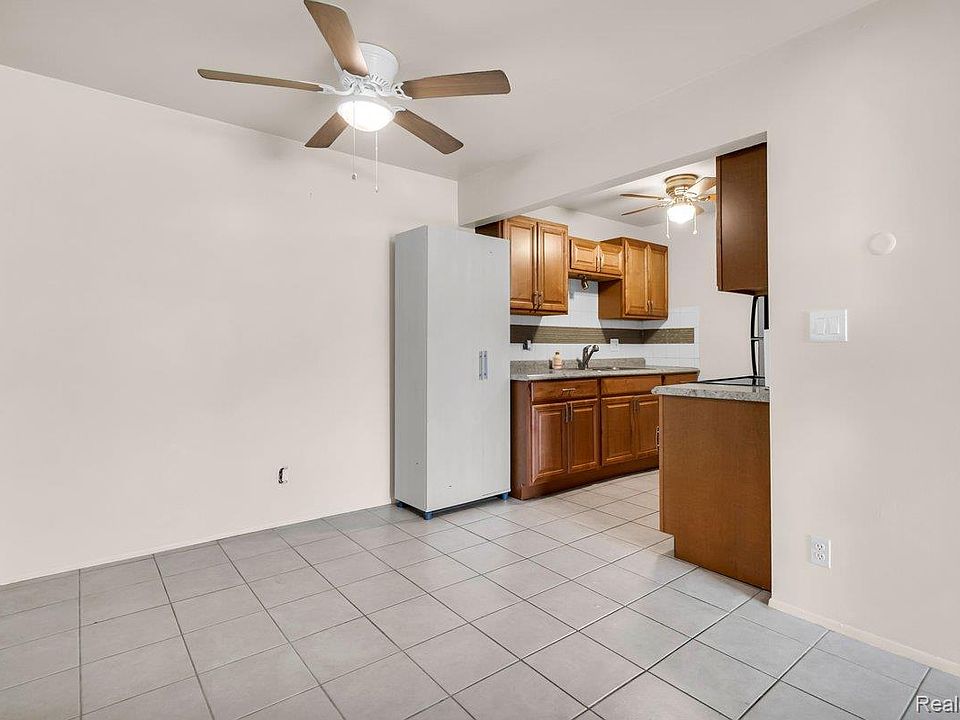 26740 Joy Rd Apt D1, photo 8