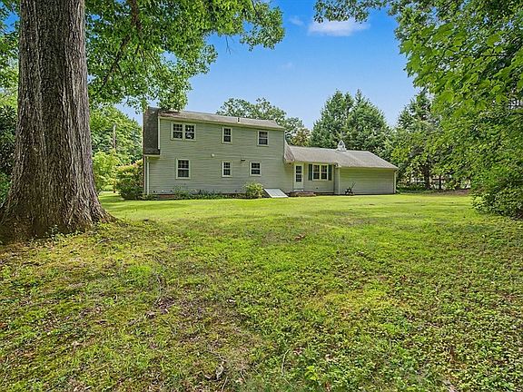 2nd image of 10 Raymond Dr