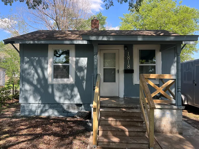 1818 S Greenwood Ave — Photo 1