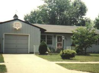 2301 Glenoak Dr, Champaign, IL