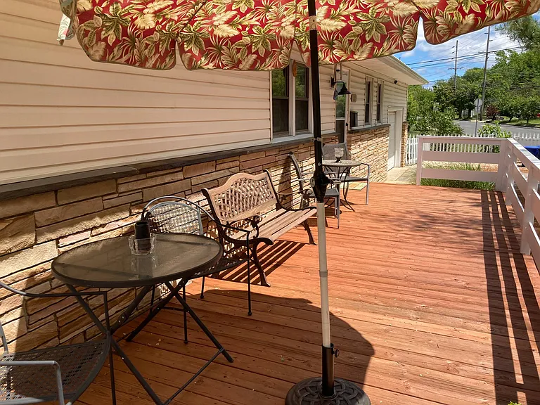 1727 River Rd — Photo 15