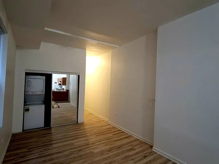 507 W Grace St #C — Photo 4