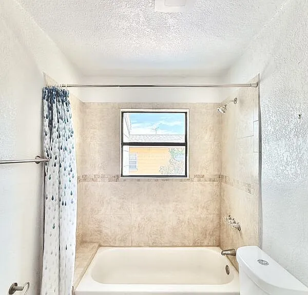 2425 Auburn St S — Photo 44