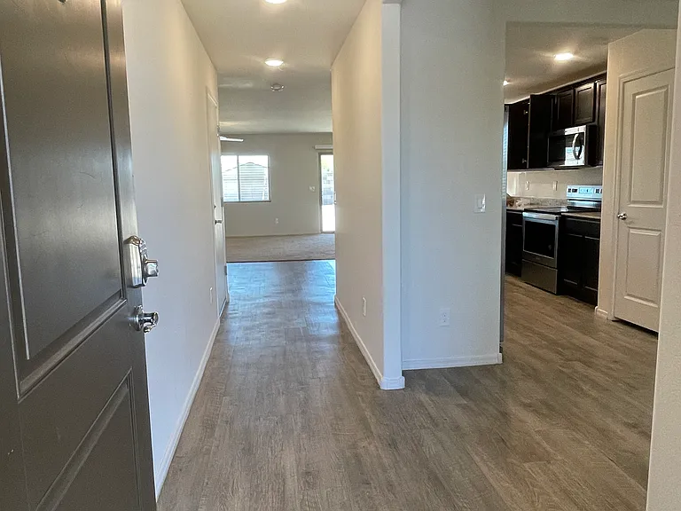 2565 N Agave Ln — Photo 3