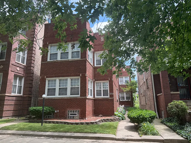 7341 S Michigan Ave #2R — Photo 6
