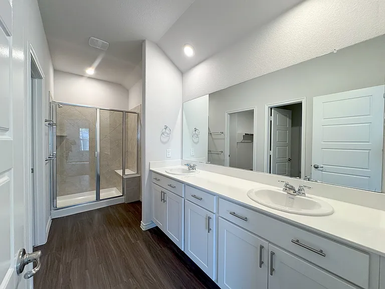 905 Berry St — Photo 12