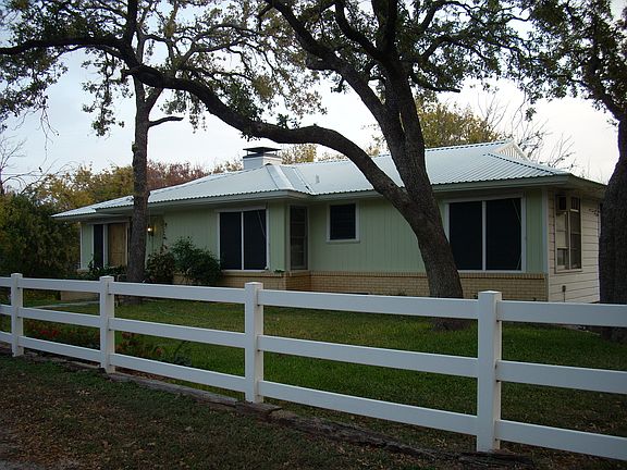 4th image of 4112 Lakewood Dr