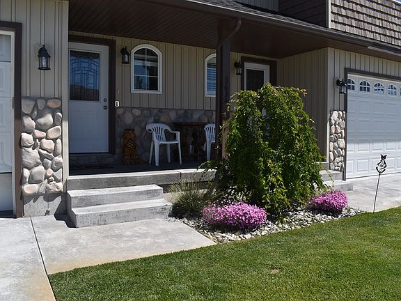 2nd image of 3634 Potomac Way