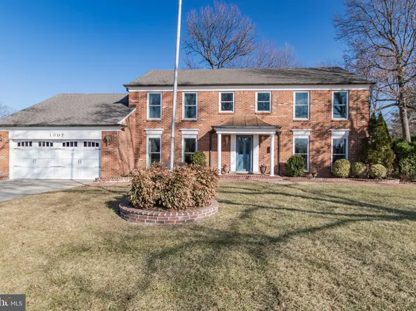 1007 Saint Stephens Rd, Alexandria, VA 22304