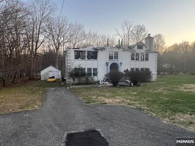 18 Lake Rd, Upper Saddle River, NJ, 07458