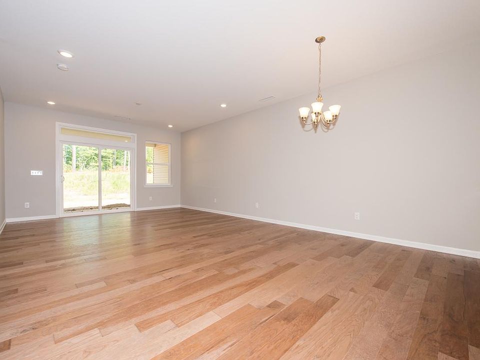 Living dining