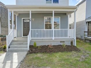 19 W Chamberlin Ave, Hampton, VA 23663