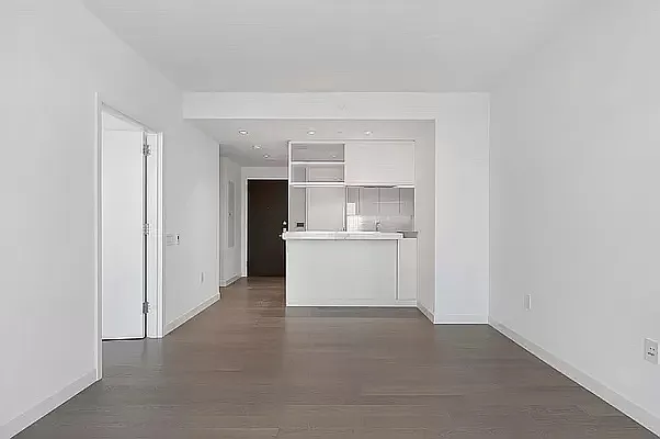 Rented by Gulia Wang, LREB | media 22