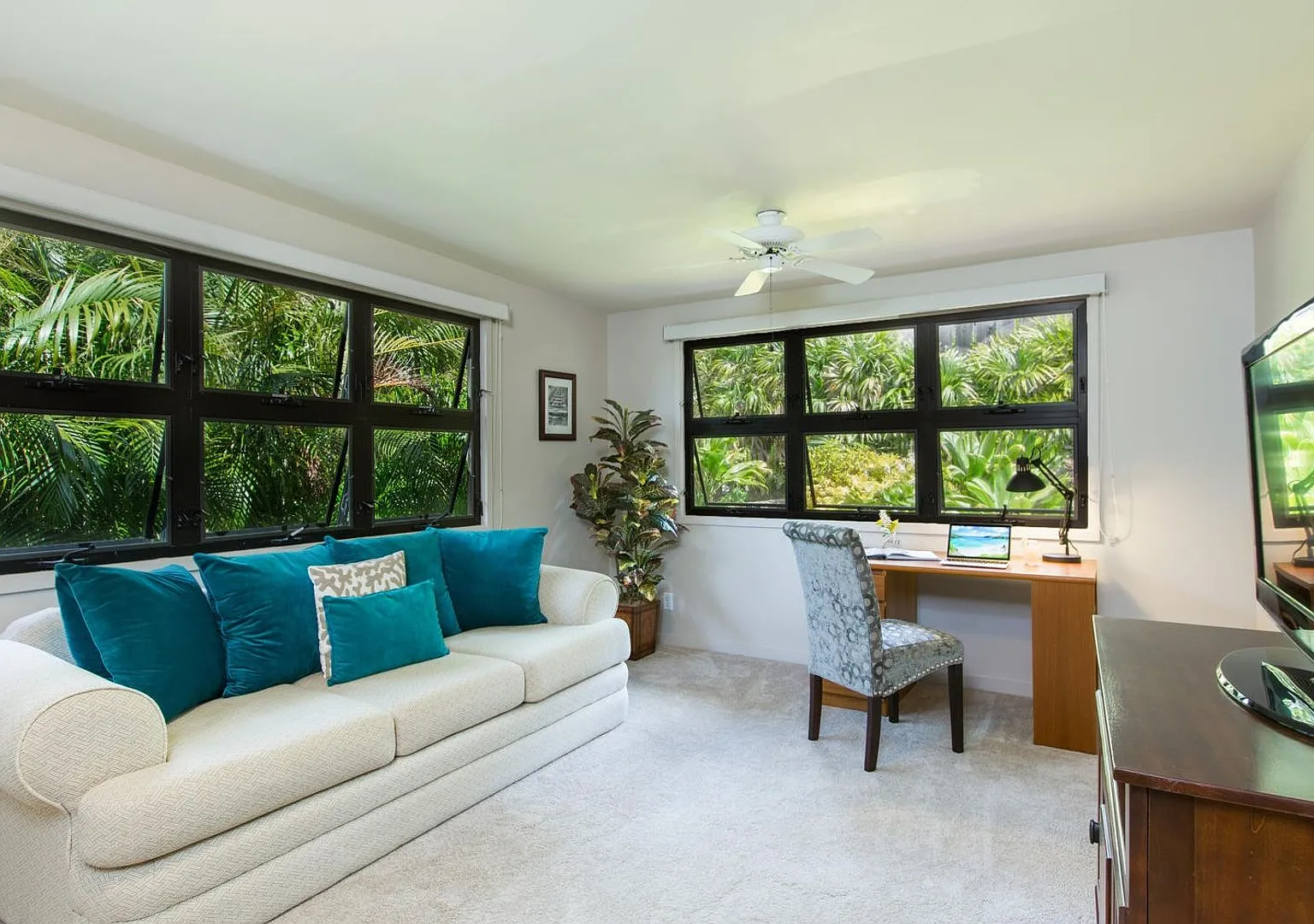 5bd/3ba Private Island Retreat Home w/ A/C & Ocean Views. Hale Poola — Photo 3