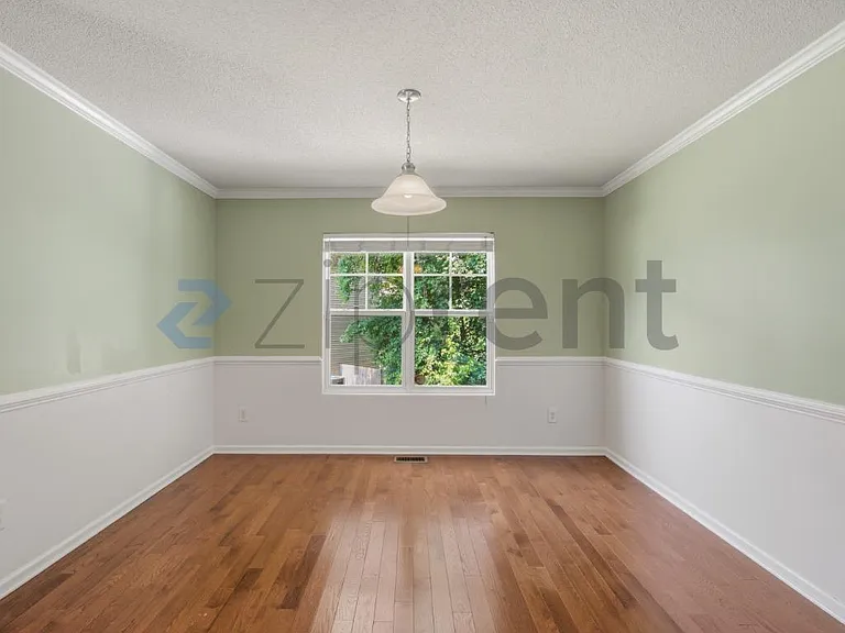 261 Chadford Pl — Photo 5