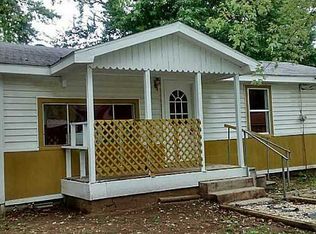 1165 E Farmers Dr, Fayetteville, AR 72701