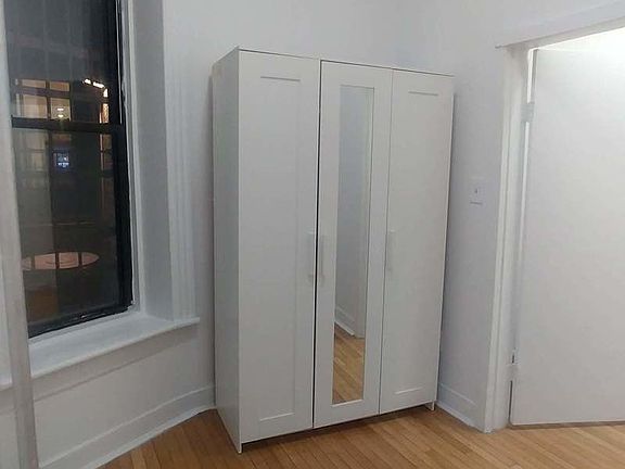 2nd image of 412 Amsterdam Ave APT 1R