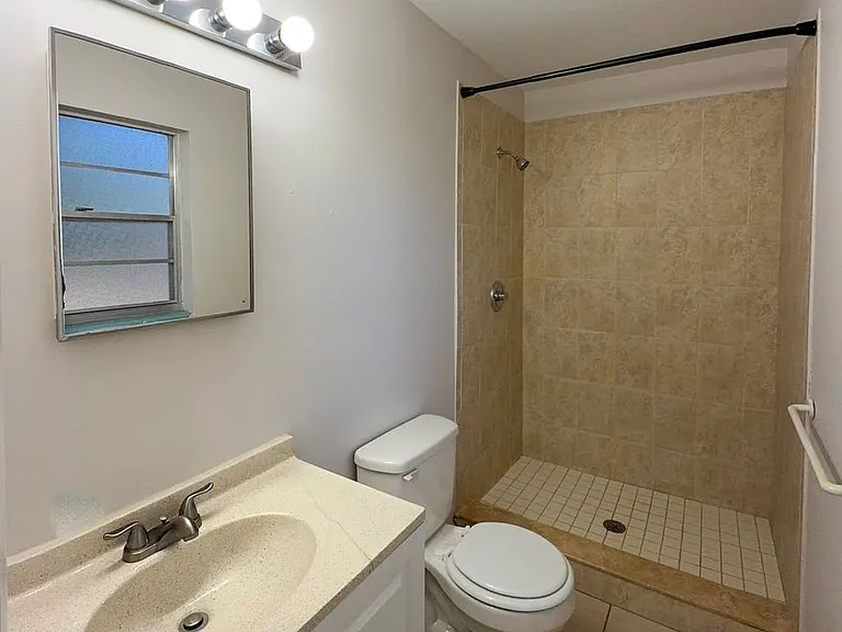3146 NW 46th Ave — Photo 25