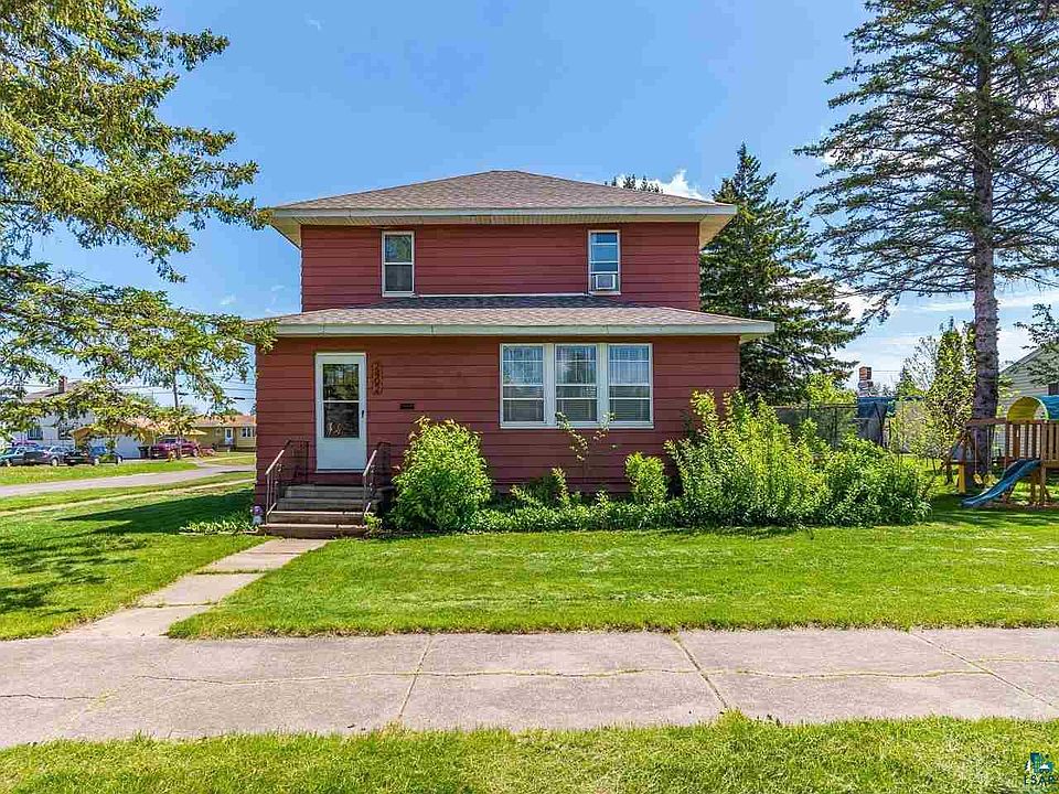 2402 Banks Ave, Superior, WI 54880