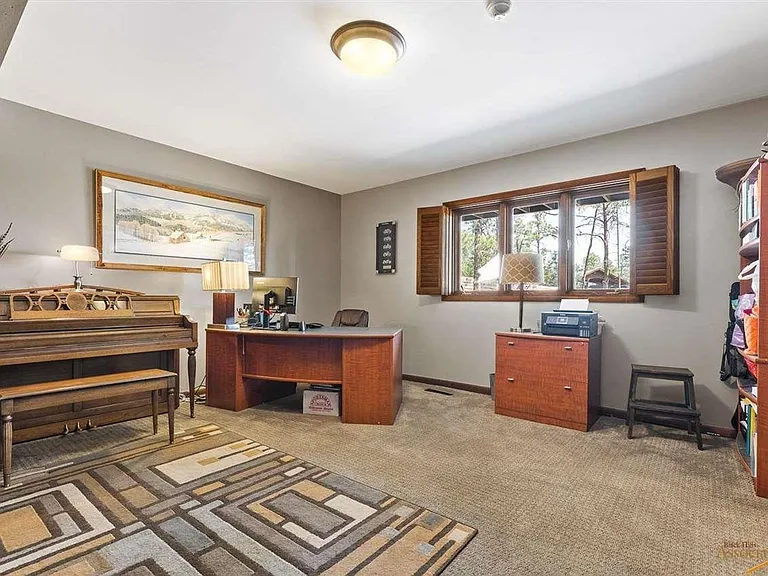 4811 Cliff Dr — Photo 6