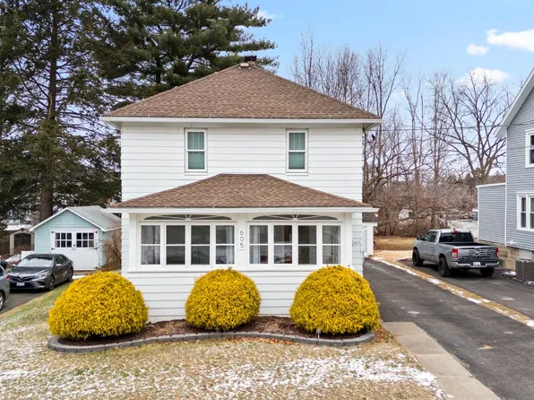 605 Church St, Endicott, NY 13760