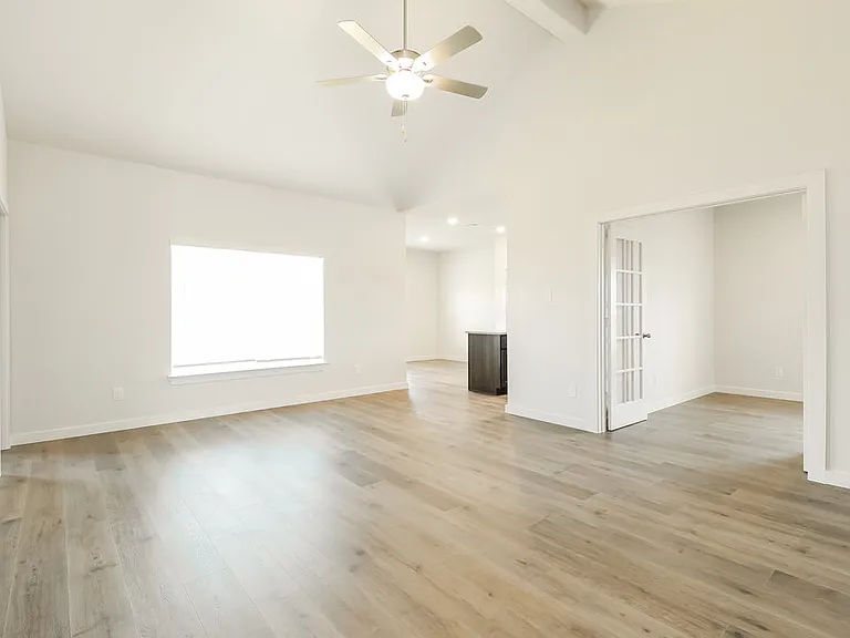 1500 Harvester Dr — Photo 4
