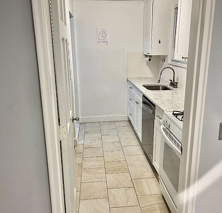 3rd image of 445 Morris Ave APT B11