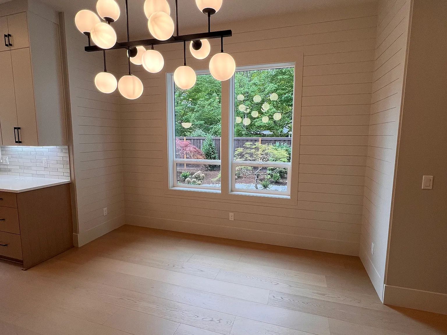5 bed, 3558 sqft, $5,300 — Photo 4