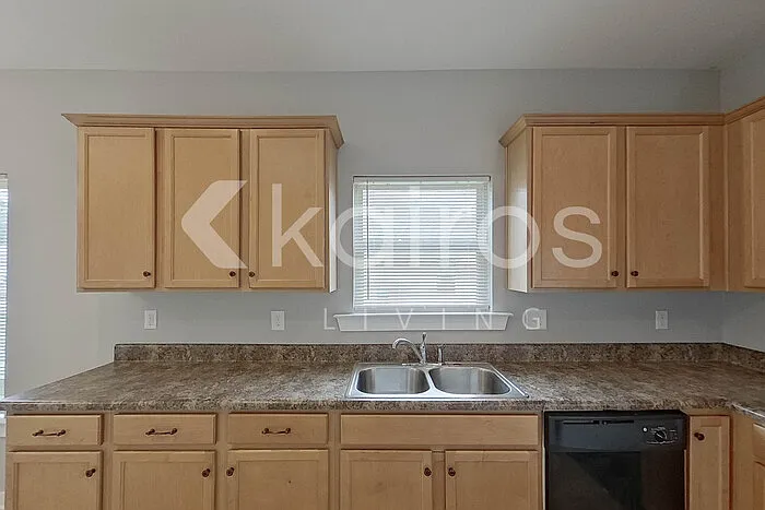 520 White Oak Cir — Photo 7