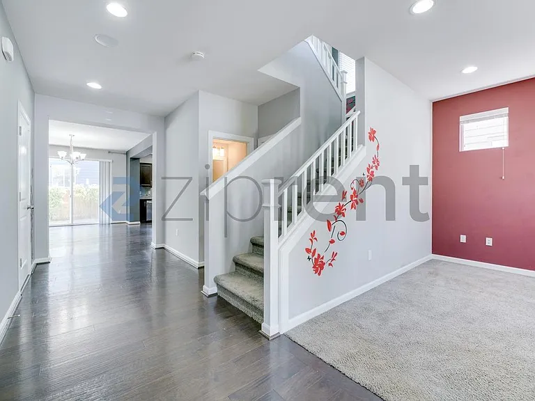 19614 35th Dr SE — Photo 5