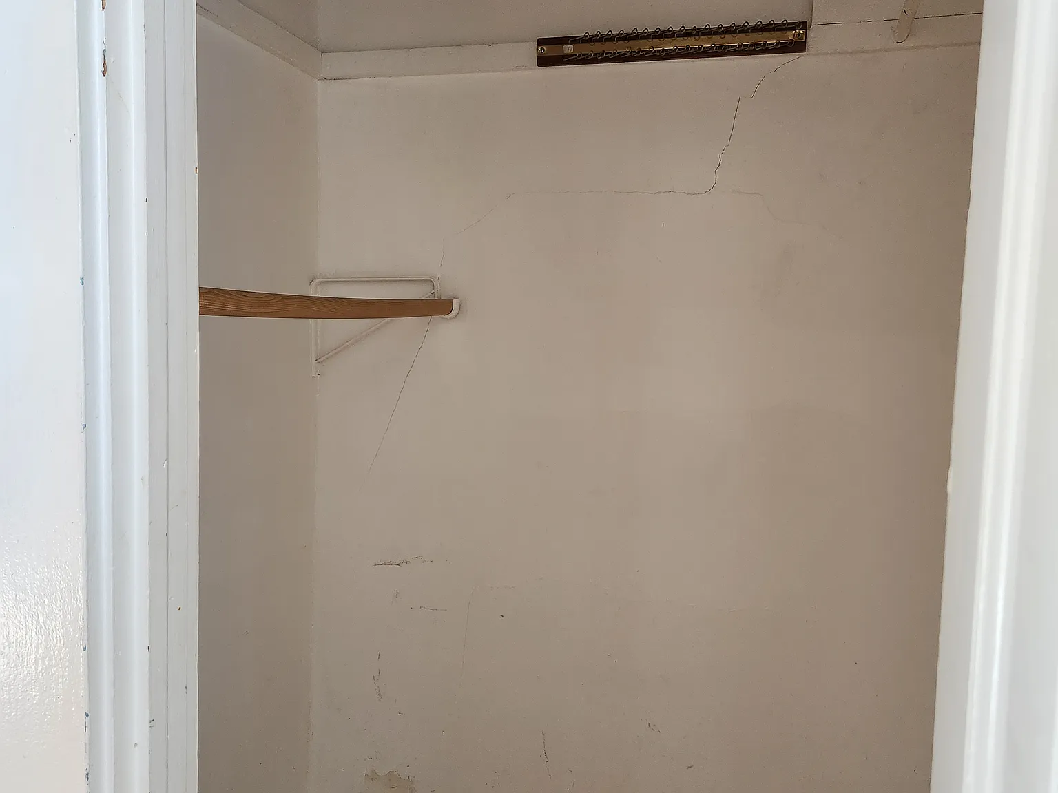 2 bed, 900 sqft, $1,635 — Photo 2