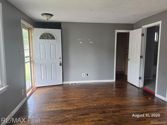 2nd image of 6752 Meadow Ave