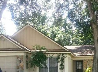 1934 Crown Park Dr, Valrico, FL 33594