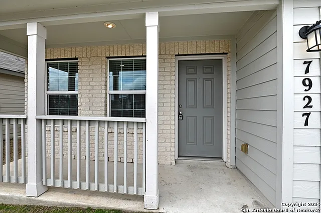 7927 Dovers Den — Photo 3