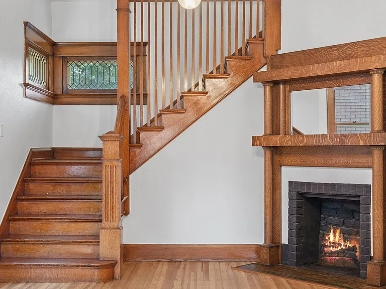 127 S Pearl St — Photo 11