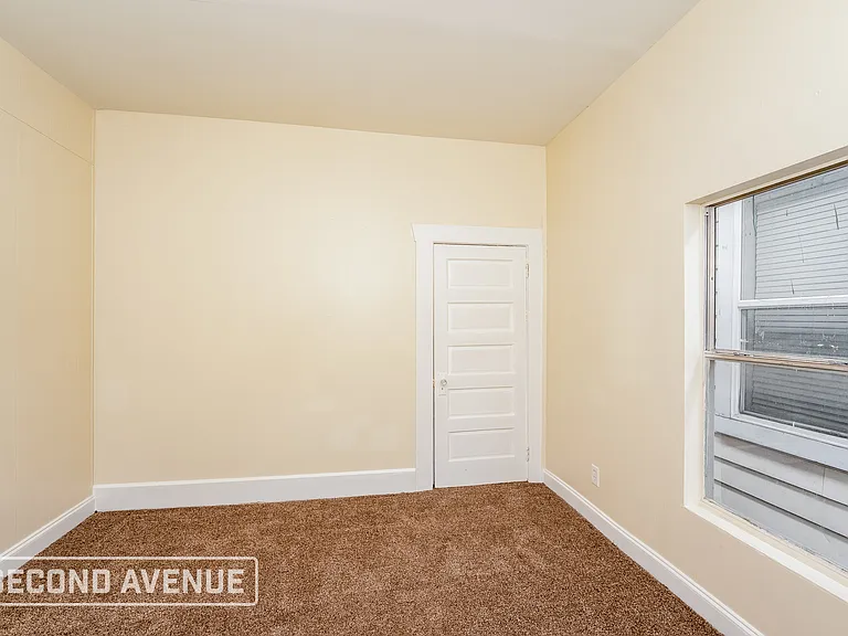 3201 Avenue E — Photo 16