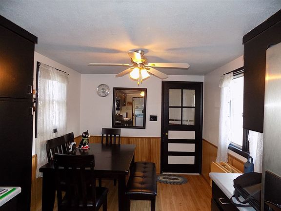 5th image of 1833 E Irvington Ave