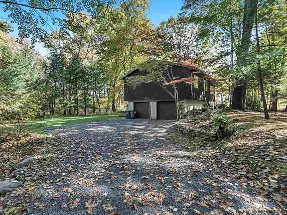 4th image of 3 Lauretta Dr