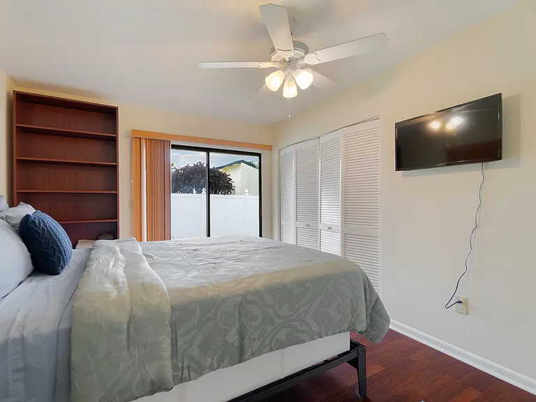 6130 Francis St — Photo 14