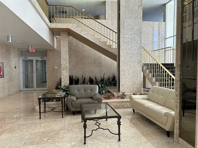 4020 Galt Ocean Dr #106 — Photo 15