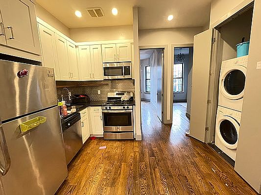 1st image of 1252 Jefferson Ave #3-F