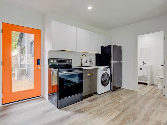 2nd image of 20650-20648 Cantlay St #Adu