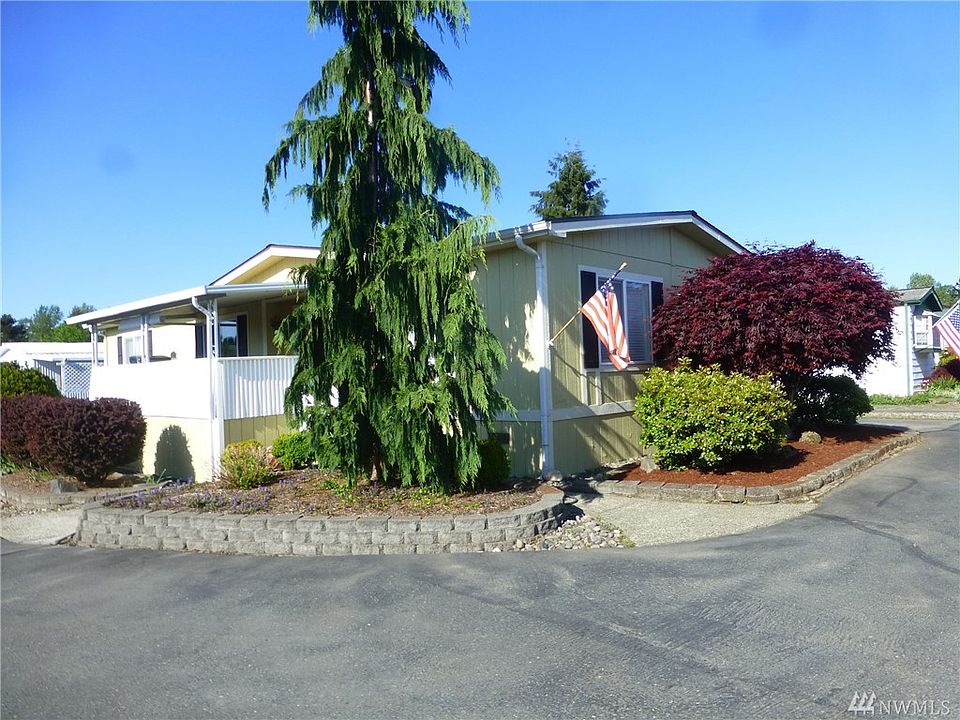 1st image of 16600 25th Ave NE Unit 97