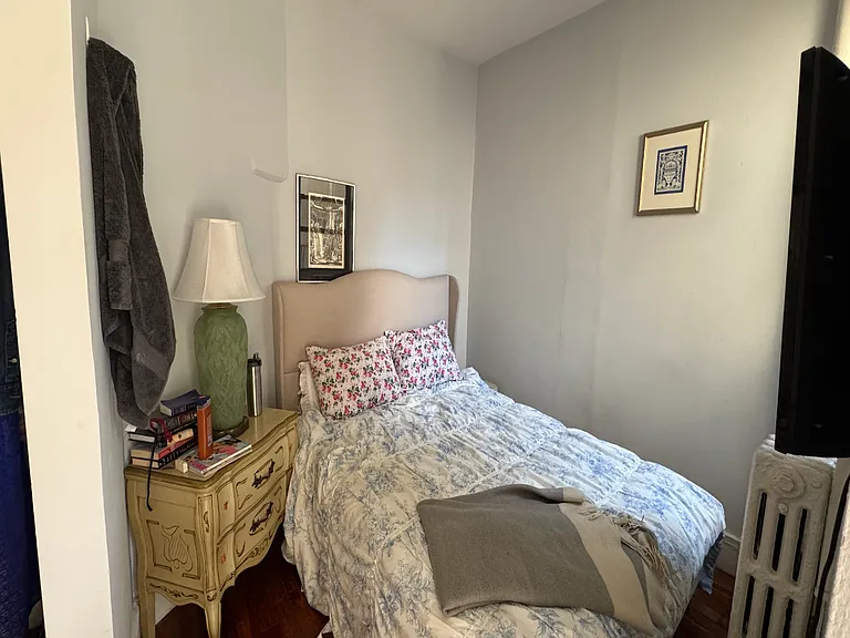 236 E 78th St #5D — Photo 2