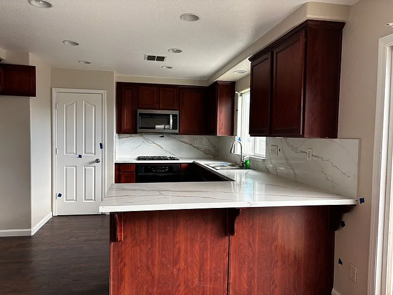 866 Papaya St — Photo 7