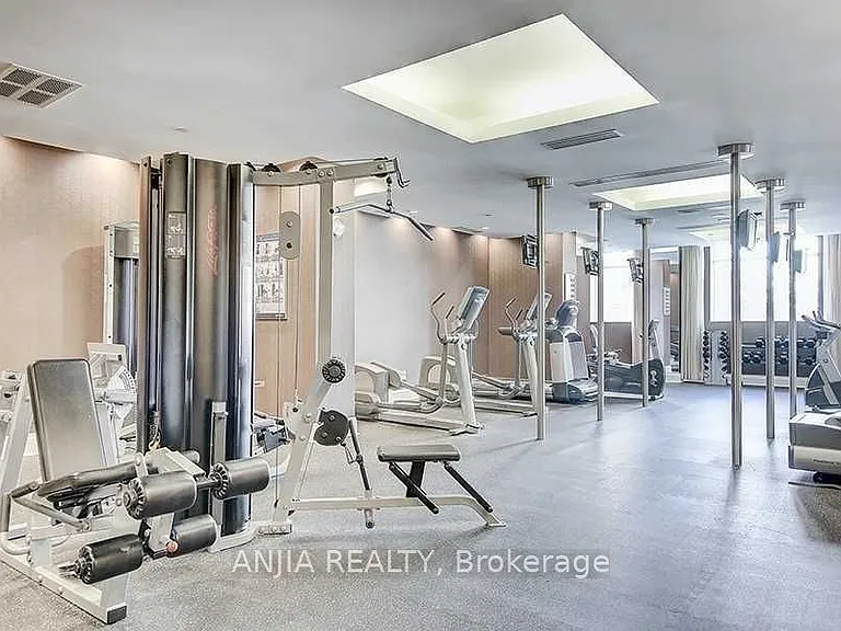 25 Greenview Ave #1026 — Photo 6