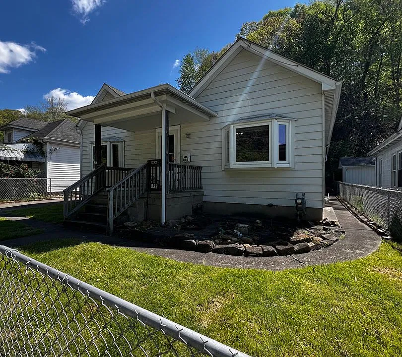 822 Greendale Dr